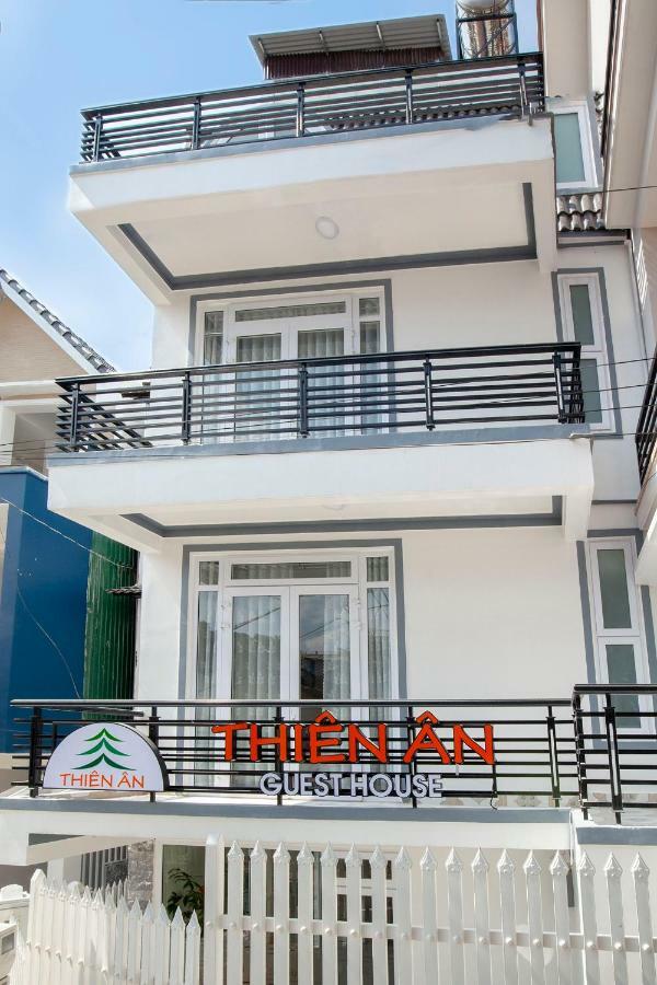 Thien An Guest House Далат Екстер'єр фото